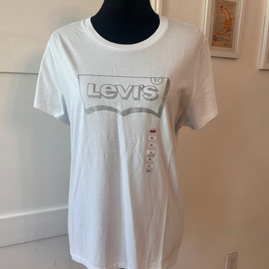 Brand New Levis White Logo Tshirt Size Xl